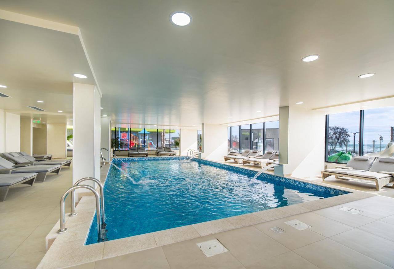 Moonstar Apartment - Spa N Pools Beach Resort Mamaia Exteriér fotografie